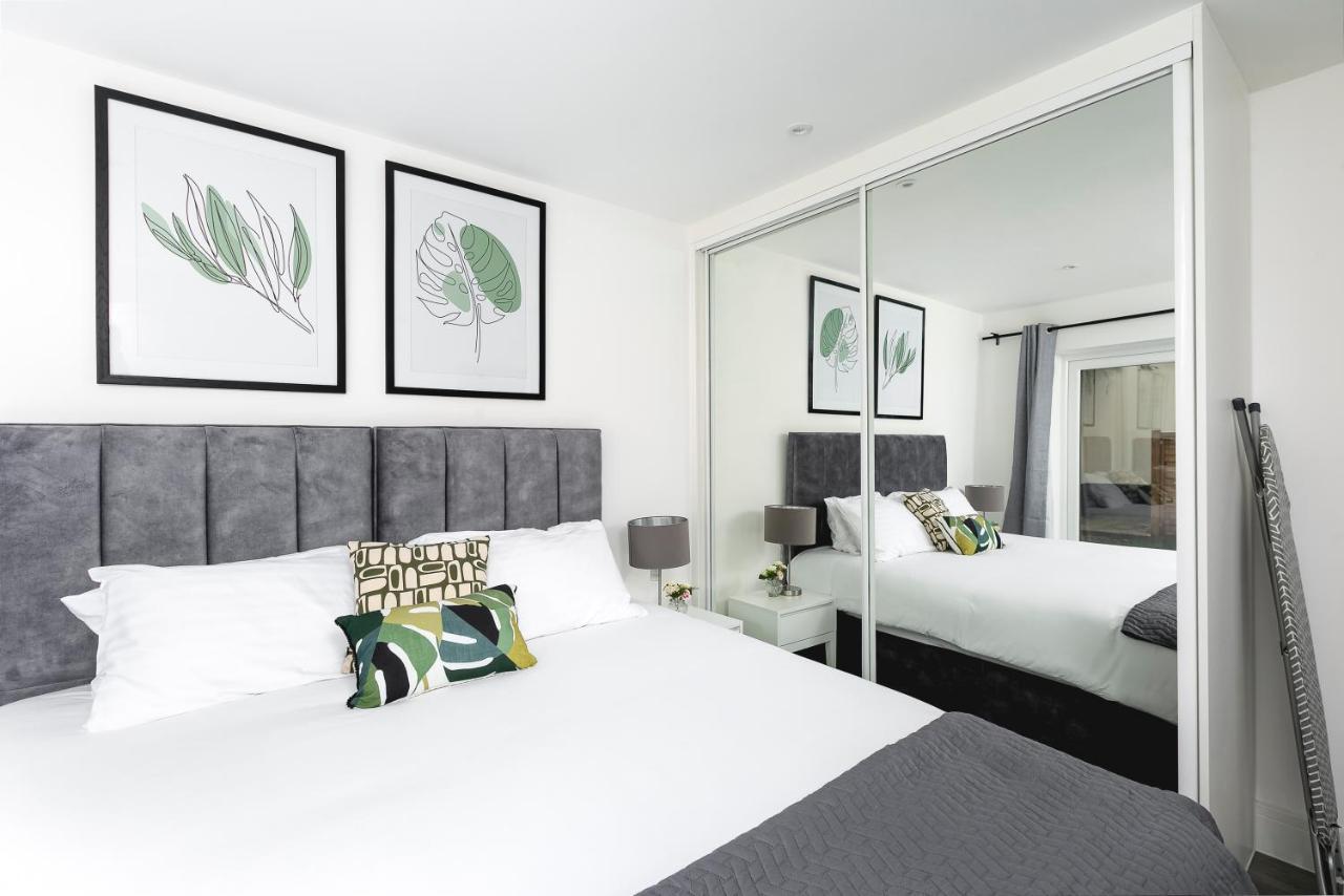 Skyvillion - London Enfield Chase Apartments With Parking & Wifi Экстерьер фото
