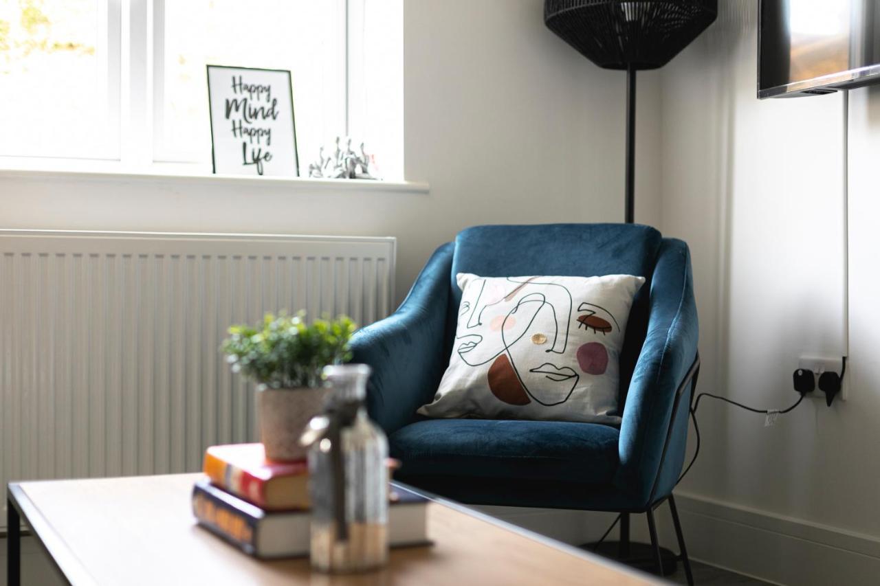Skyvillion - London Enfield Chase Apartments With Parking & Wifi Экстерьер фото